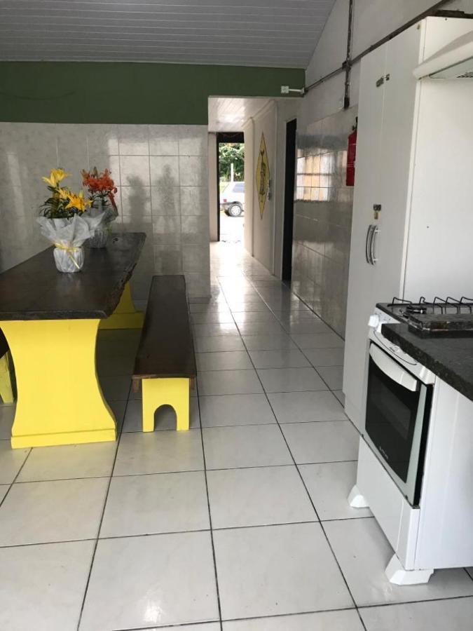 Hostel Banana House บอมบินญัส ภายนอก รูปภาพ