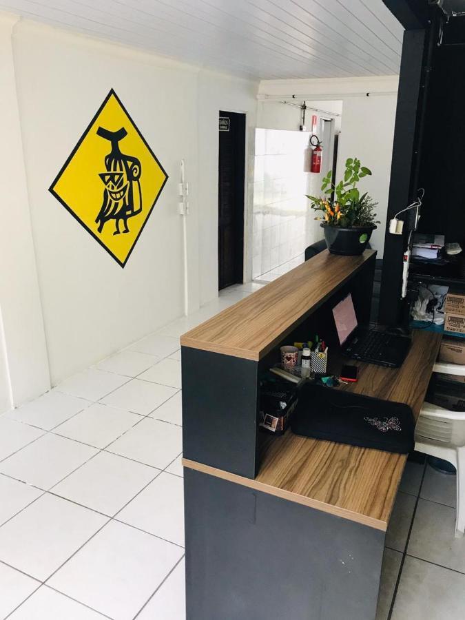 Hostel Banana House บอมบินญัส ภายนอก รูปภาพ